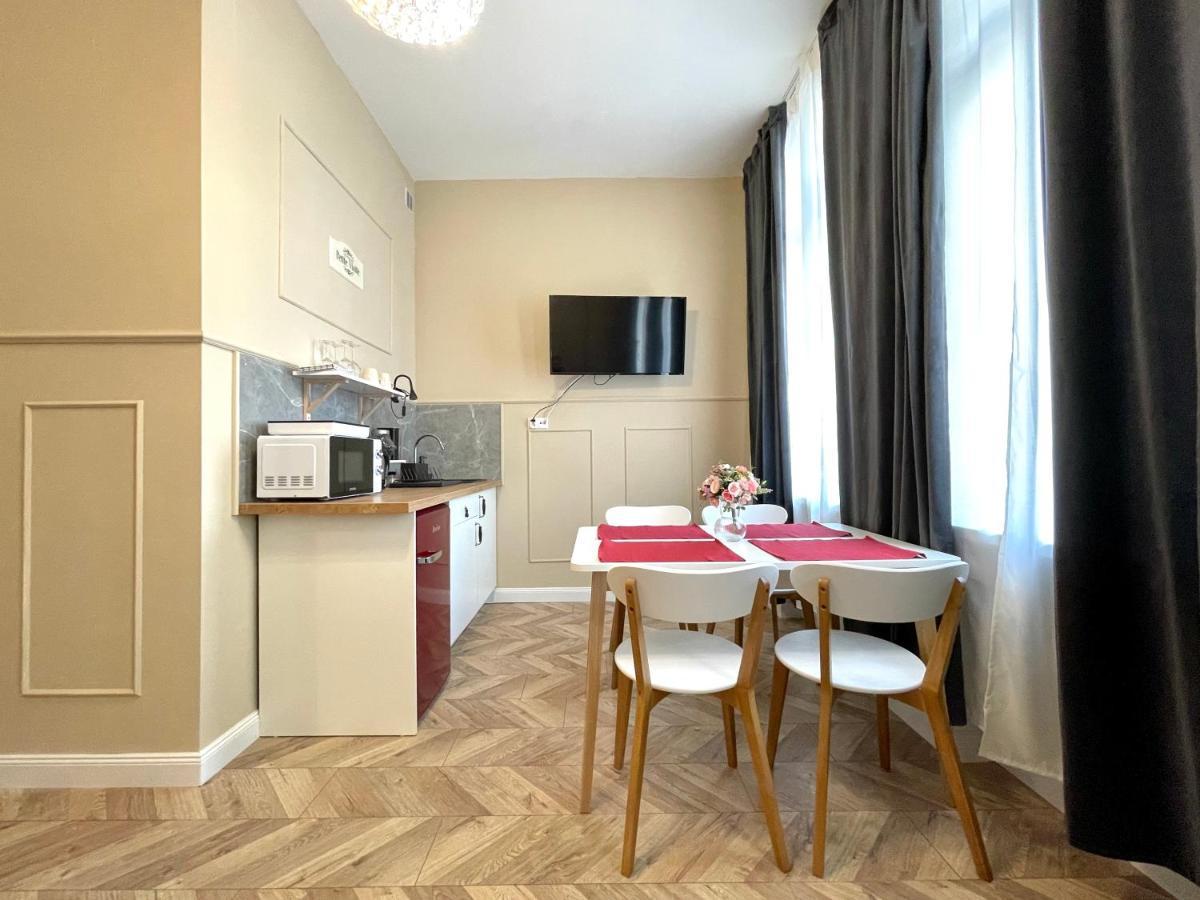 Petite Visite No 4a I 4b Apartment