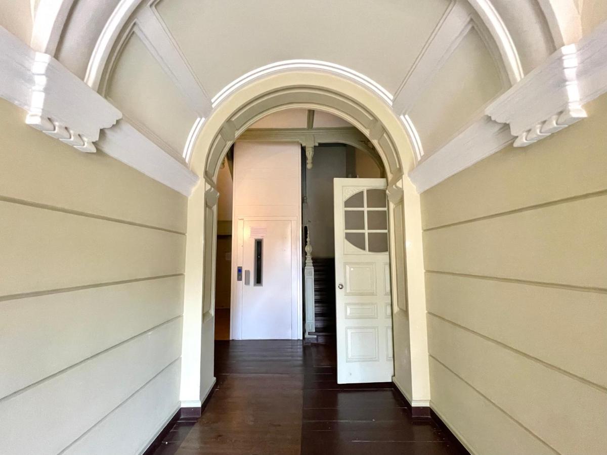 Petite Visite No 4a I 4b Apartment
